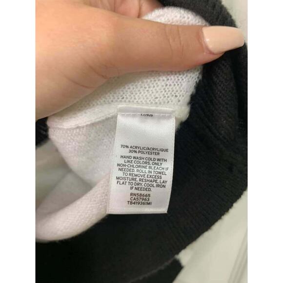 Treasure‎ & Bond Black White Wide Striped Crew Neck Size Medium NEW - Picture 5 of 5